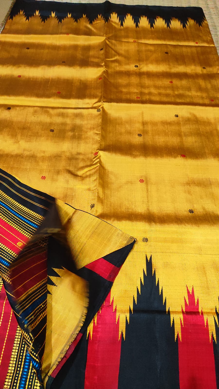 Berhampuri Handloom Double Pallu Silk Saree in radiant gold